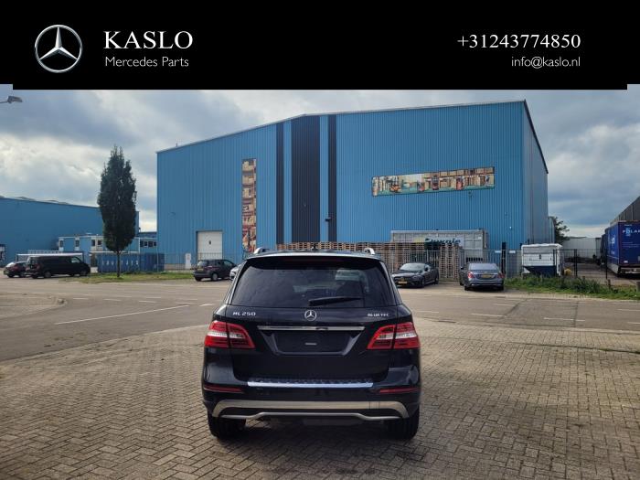 Mercedes ML III 2.1 ML-250 CDI 16V BlueTEC 4-Matic Sloopvoertuig (2012, Metallic, Zwart)