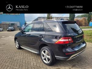 Mercedes ML III 2.1 ML-250 CDI 16V BlueTEC 4-Matic Sloopvoertuig (2012, Metallic, Zwart)