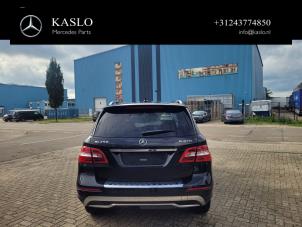 Mercedes ML III 2.1 ML-250 CDI 16V BlueTEC 4-Matic Sloopvoertuig (2012, Metallic, Zwart)