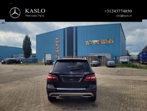 Mercedes ML III 2.1 ML-250 CDI 16V BlueTEC 4-Matic Sloopvoertuig (2012, Metallic, Zwart)