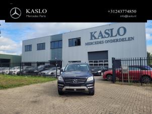 Mercedes ML III 2.1 ML-250 CDI 16V BlueTEC 4-Matic Sloopvoertuig (2012, Metallic, Zwart)