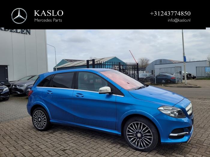Mercedes B Electric Drive Sloopvoertuig (2016, Metallic, Blauw)