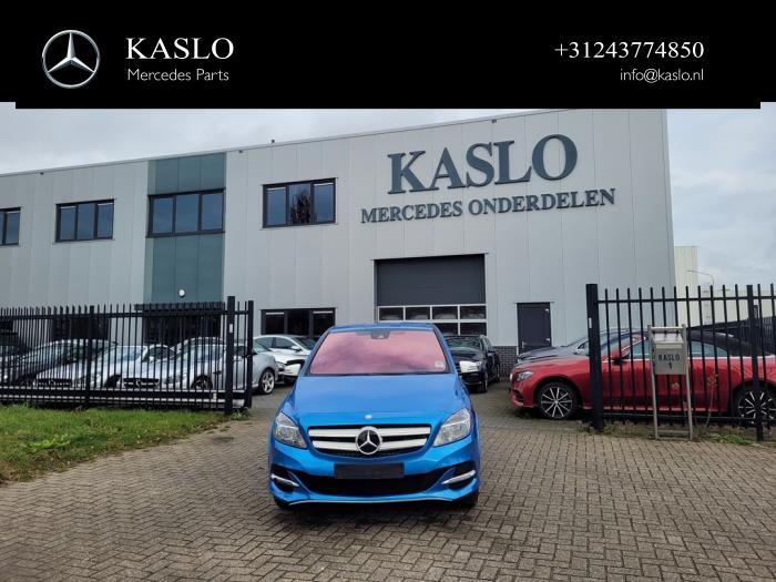 Mercedes B Electric Drive Sloopvoertuig (2016, Metallic, Blauw)