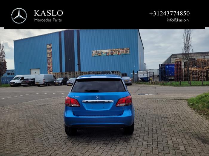 Mercedes B Electric Drive Sloopvoertuig (2016, Metallic, Blauw)