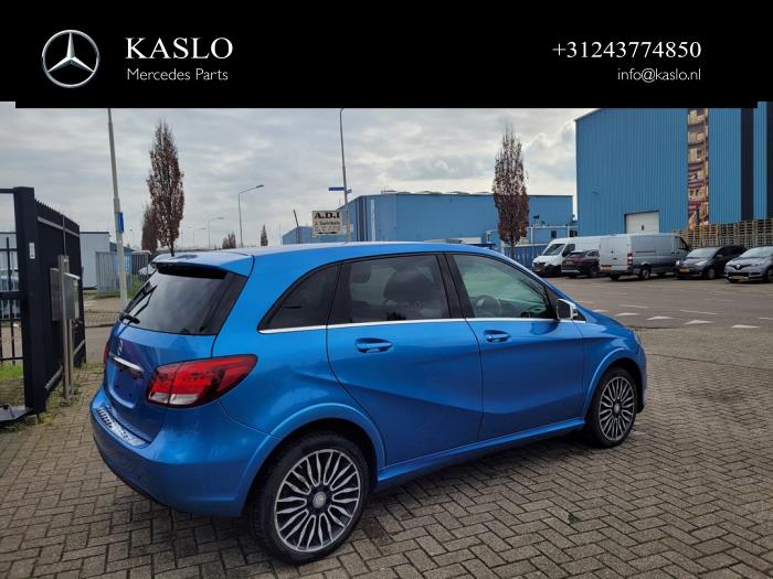 Mercedes B Electric Drive Sloopvoertuig (2016, Metallic, Blauw)