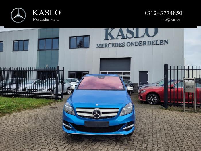 Mercedes B Electric Drive Sloopvoertuig (2016, Metallic, Blauw)