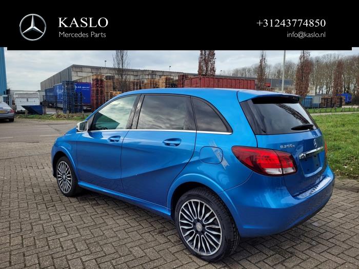 Mercedes B Electric Drive Sloopvoertuig (2016, Metallic, Blauw)
