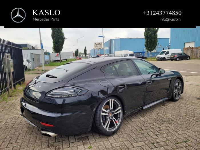 Porsche Panamera 3.0 D V6 24V Sloopvoertuig (2014, Metallic, Zwart)