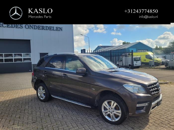 Mercedes ML III 3.0 ML-350 BlueTEC V6 24V 4-Matic Sloopvoertuig (2012, Metallic, Bruin)