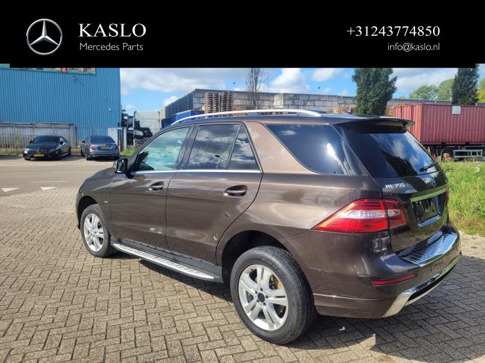Mercedes ML III 3.0 ML-350 BlueTEC V6 24V 4-Matic Sloopvoertuig (2012, Metallic, Bruin)