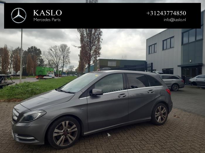 Mercedes B 1.8 B-180 CDI BlueEFFICIENCY 16V Sloopvoertuig (2012, 787)