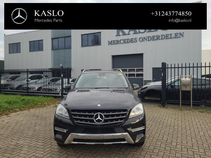 Mercedes ML III 3.0 ML-350 BlueTEC V6 24V 4-Matic Sloopvoertuig (2012, Metallic, Zwart)