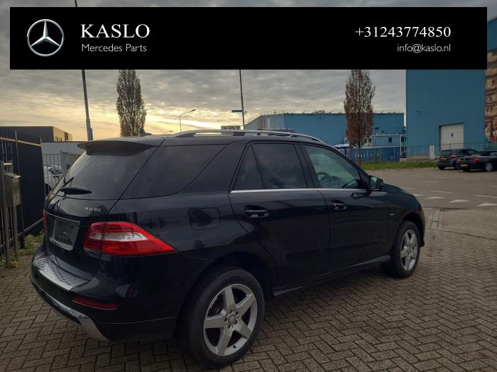 Mercedes ML III 3.0 ML-350 BlueTEC V6 24V 4-Matic Sloopvoertuig (2012, Metallic, Zwart)