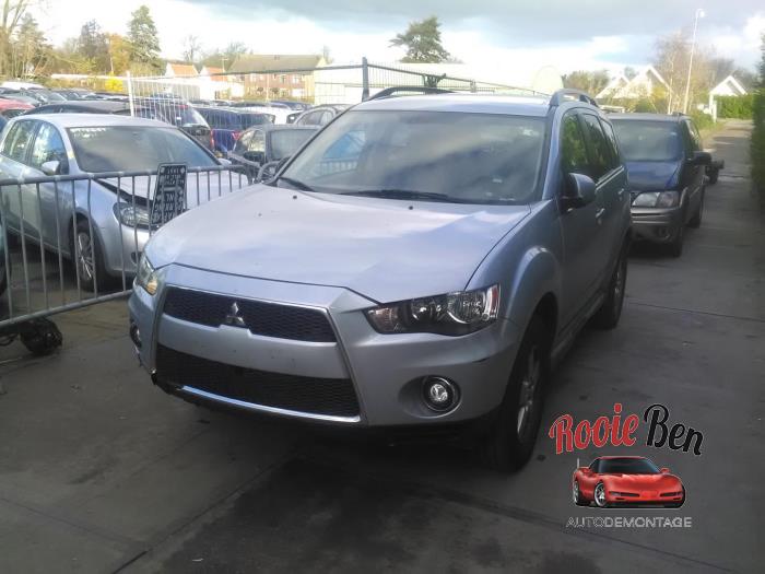 Mitsubishi outlander cw