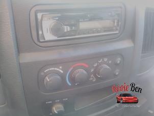 Dodge Ram 3500 Standard Cab 5.7 V8 Hemi 1500 4x4 Sloopvoertuig (2004, Zwart)