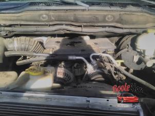 Dodge Ram 3500 Standard Cab 5.7 V8 Hemi 1500 4x4 Sloopvoertuig (2004, Zwart)