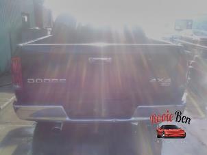 Dodge Ram 3500 Standard Cab 5.7 V8 Hemi 1500 4x4 Sloopvoertuig (2004, Zwart)
