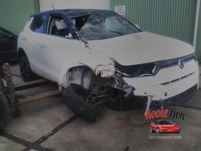 Ssang Yong Tivoli 1.6 e-XGi 16V 4WD Sloopvoertuig (2016, Wit)