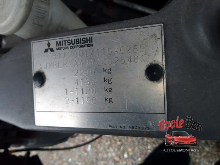 Mitsubishi Grandis 2.4 16V MIVEC Sloopvoertuig (2004, Paars, Grijs)