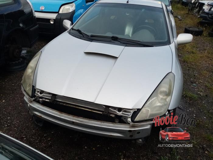 Toyota Celica ZZT230 231 1 8i 16V Sloopvoertuig 2000 Grijs 