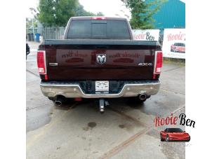 Dodge 1500 Crew Cab 5.7 Hemi V8 4x4 Sloopvoertuig (2016, Bruin)