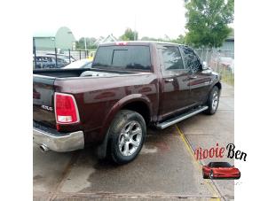 Dodge 1500 Crew Cab 5.7 Hemi V8 4x4 Sloopvoertuig (2016, Bruin)