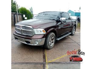 Dodge 1500 Crew Cab 5.7 Hemi V8 4x4 Sloopvoertuig (2016, Bruin)