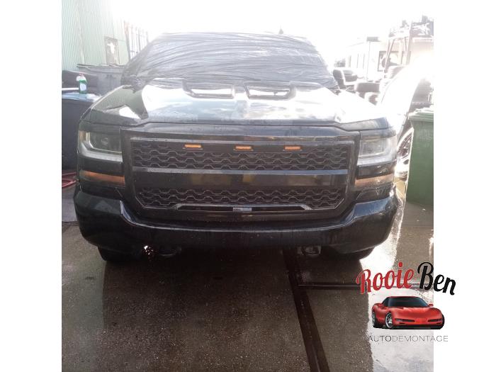 Chevrolet Silverado 1500 Standard Cab 5.3 V8 2500 4x4 Crew Cab Sloopvoertuig (2018, Zwart)