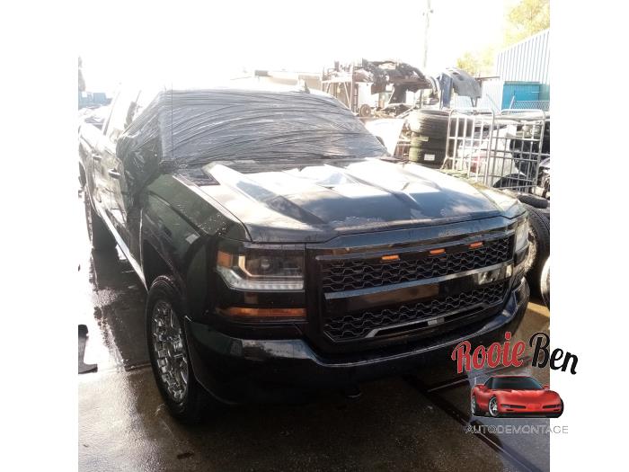 Chevrolet Silverado 1500 Standard Cab 5.3 V8 2500 4x4 Crew Cab Sloopvoertuig (2018, Zwart)