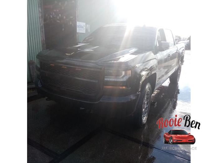 Chevrolet Silverado 1500 Standard Cab 5.3 V8 2500 4x4 Crew Cab Sloopvoertuig (2018, Zwart)