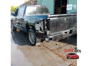 Chevrolet Silverado 1500 Standard Cab 5.3 V8 2500 4x4 Crew Cab Sloopvoertuig (2018, Zwart)