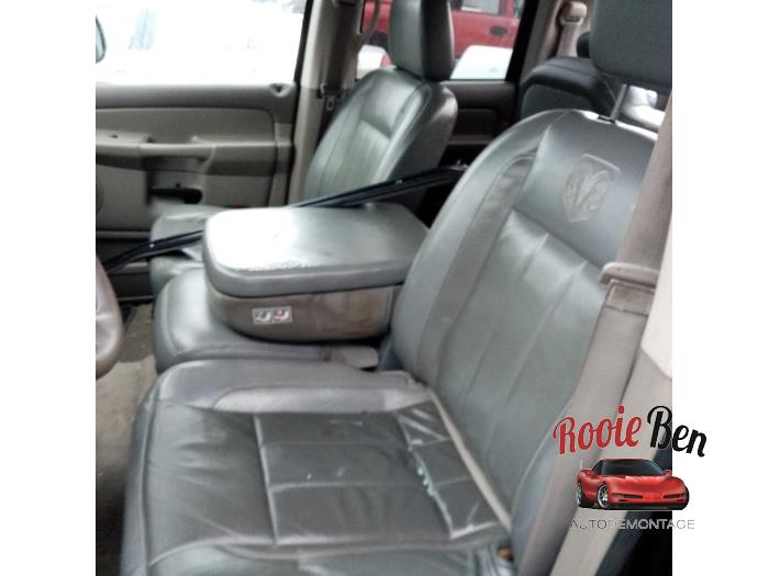 Dodge Ram 3500 Standard Cab 5.7 V8 Hemi 1500 4x2 Sloopvoertuig (2003, Zwart)