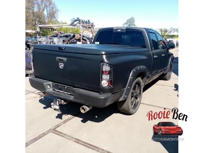 Dodge Ram 3500 Standard Cab 5.7 V8 Hemi 1500 4x4 Extended Crew Cab Sloopvoertuig (2005, Zwart)