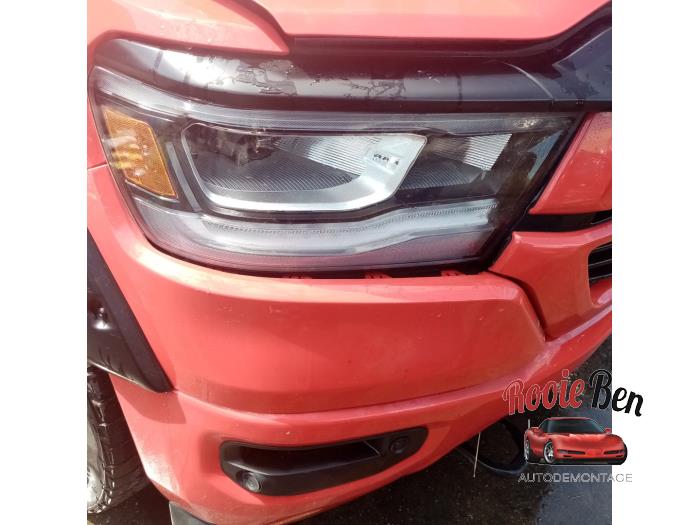 Dodge 1500 Crew Cab 5.7 Hemi V8 4x4 Sloopvoertuig (2020, Rood)