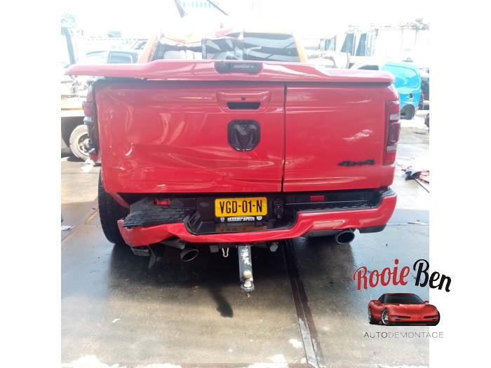 Dodge 1500 Crew Cab 5.7 Hemi V8 4x4 Sloopvoertuig (2020, Rood)