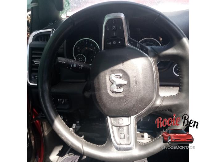 Dodge 1500 Crew Cab 5.7 Hemi V8 4x4 Sloopvoertuig (2020, Rood)