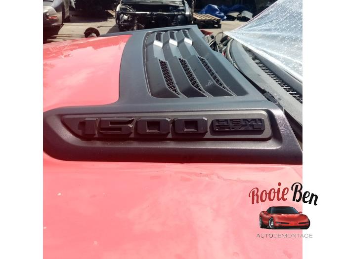 Dodge 1500 Crew Cab 5.7 Hemi V8 4x4 Sloopvoertuig (2020, Rood)