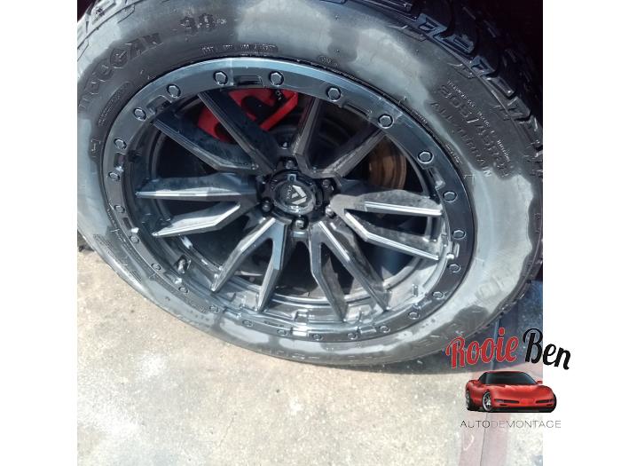 Dodge 1500 Crew Cab 5.7 Hemi V8 4x4 Sloopvoertuig (2020, Rood)