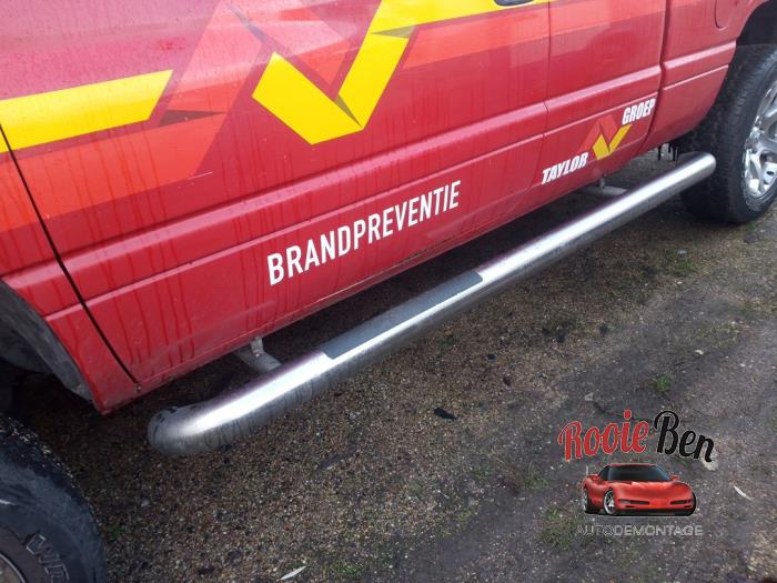 Dodge Ram 3500 5.2 1500 4x2 Kat. Schadevoertuig (1997, Rood, Wit)