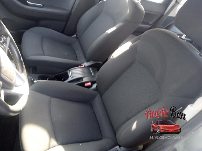 Chevrolet Orlando 1.8 16V VVT Bifuel Sloopvoertuig (2011, Grijs)