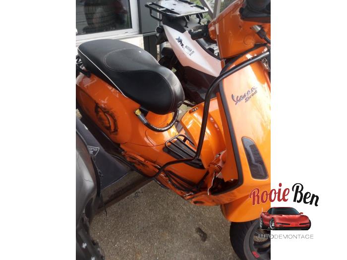 Vespa Scooter (Sloopvoertuig, 2017)