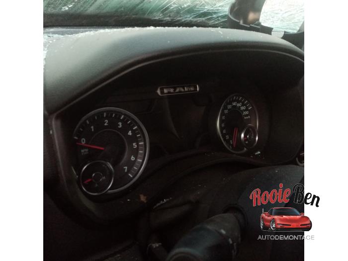 Dodge 1500 Crew Cab 5.7 Hemi V8 4x4 Sloopvoertuig (2019, Blauw)