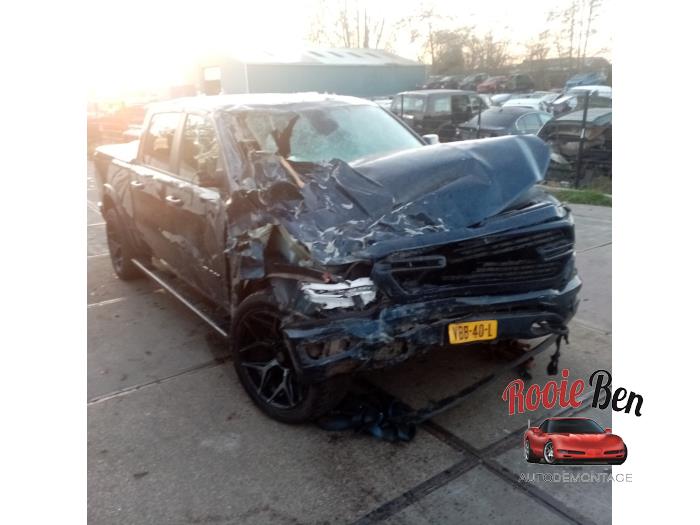 Dodge 1500 Crew Cab 5.7 Hemi V8 4x4 Sloopvoertuig (2019, Blauw)