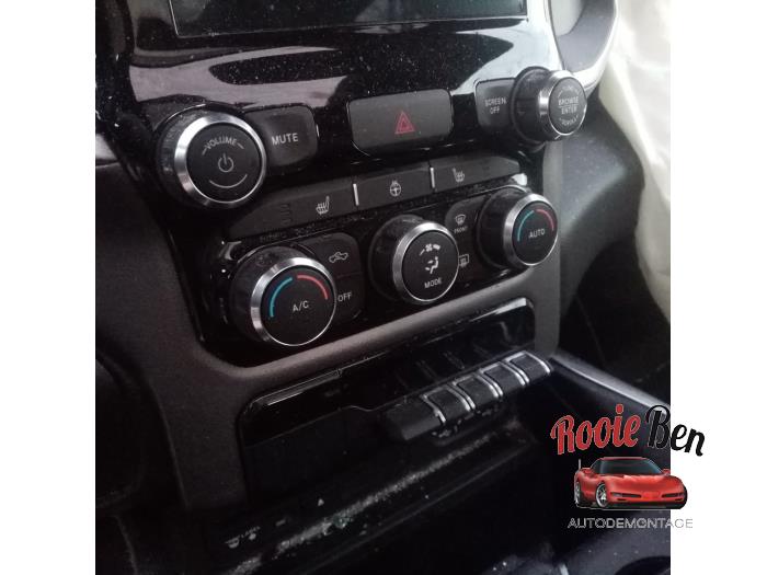 Dodge 1500 Crew Cab 5.7 Hemi V8 4x4 Sloopvoertuig (2019, Blauw)