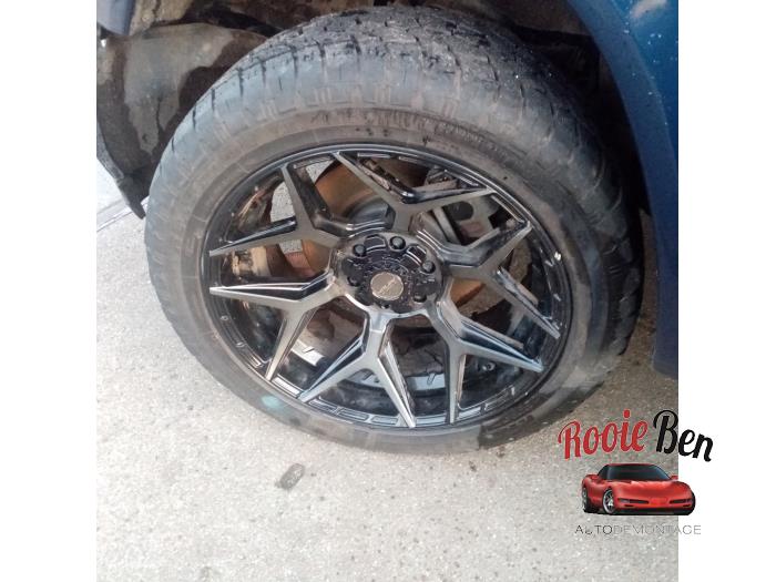 Dodge 1500 Crew Cab 5.7 Hemi V8 4x4 Sloopvoertuig (2019, Blauw)