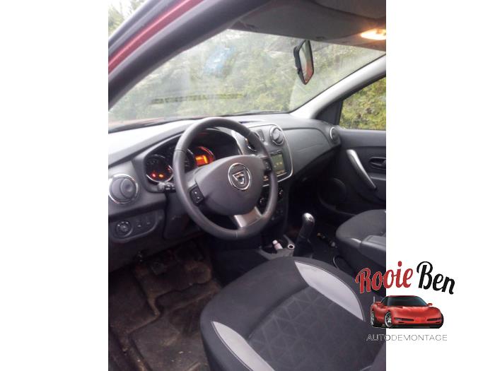 Dacia Sandero II 0.9 TCE 12V Sloopvoertuig (2013, Rood)