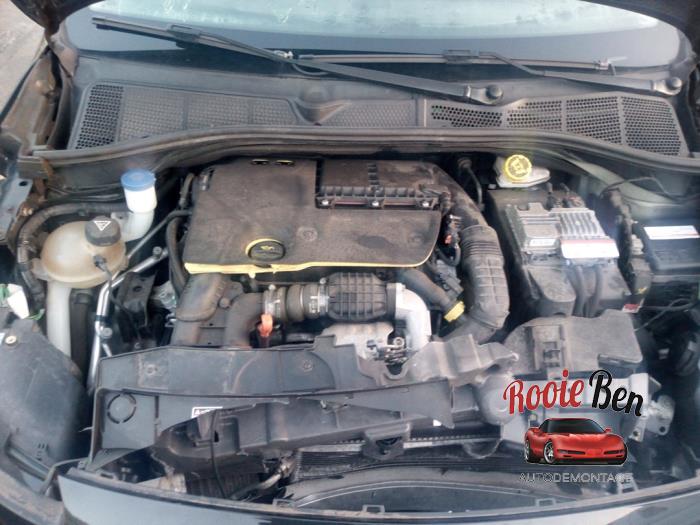 Citroen C4 Cactus 1.6 Blue Hdi 100 Sloopvoertuig (2015, Zwart)