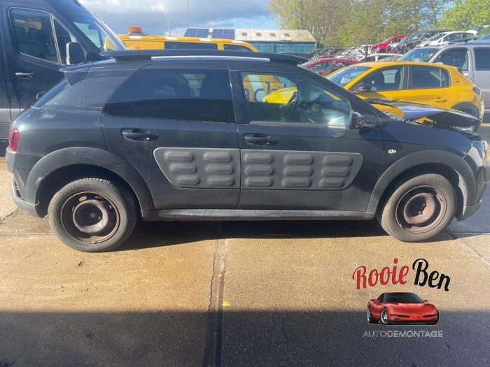 Citroen C4 Cactus 1.6 Blue Hdi 100 Sloopvoertuig (2015, Zwart)