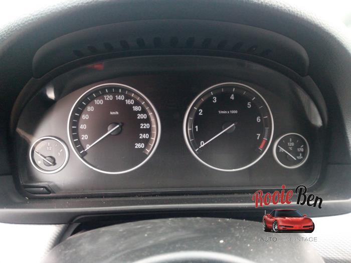 BMW 5 serie 528i 16V Sloopvoertuig (2013, Zwart)