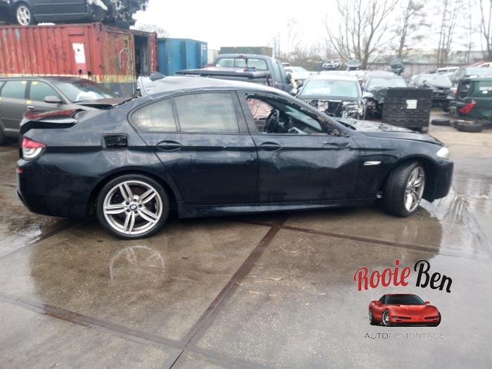 BMW 5 serie 528i 16V Sloopvoertuig (2013, Zwart)